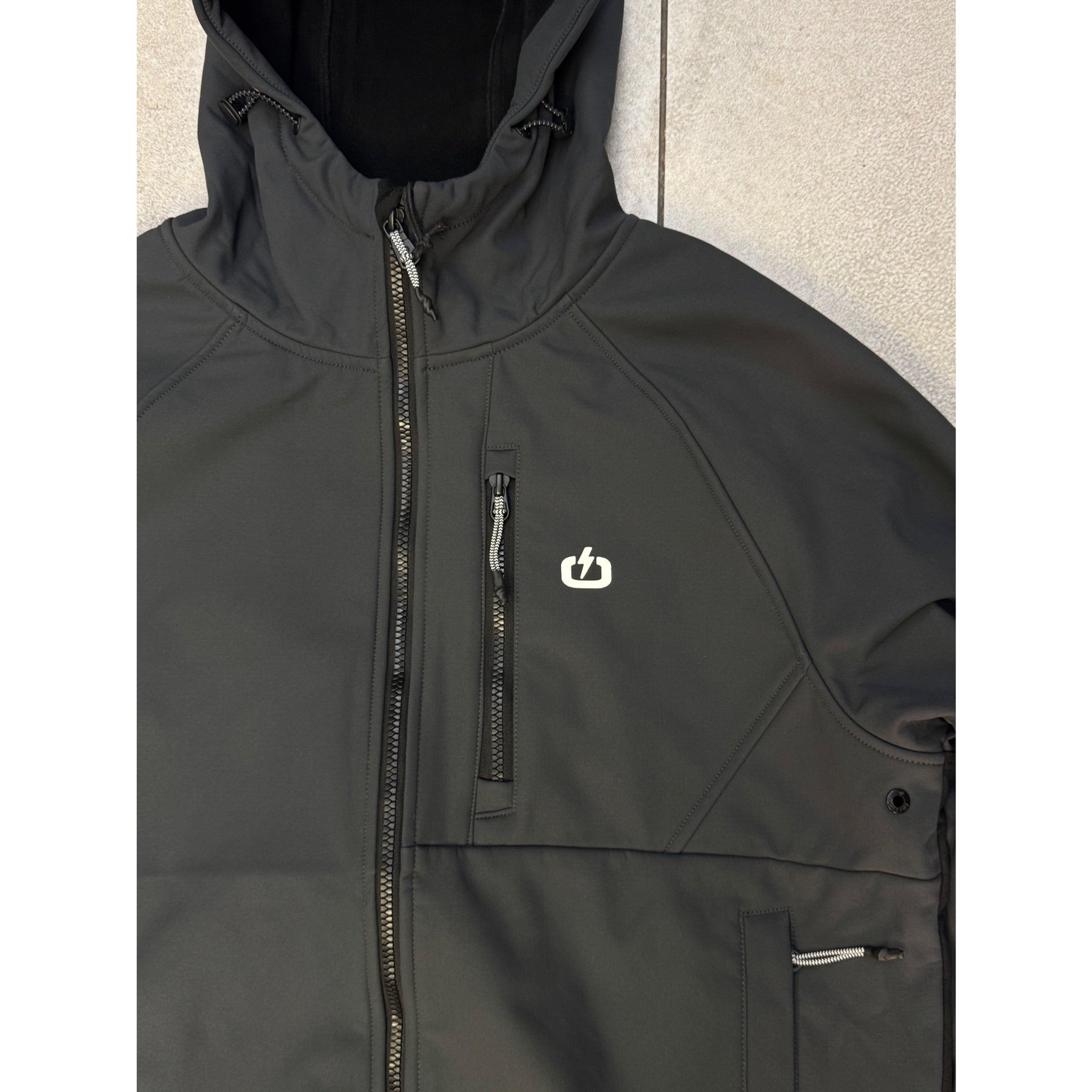 local_35069__color_black-dark-grey