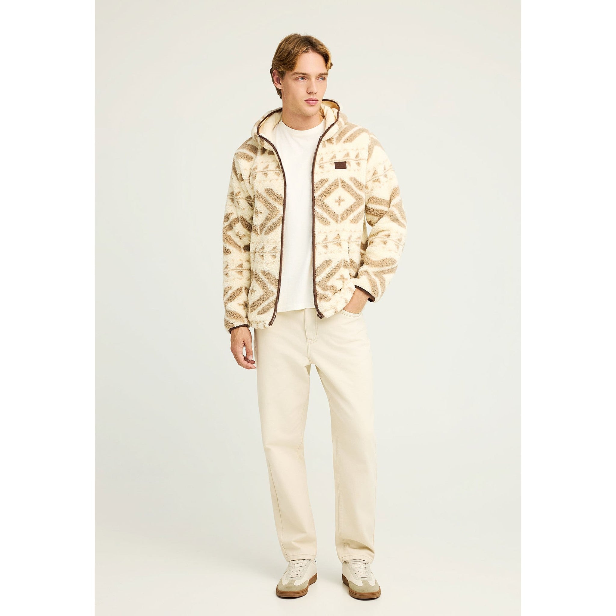 local_32513__color_cream