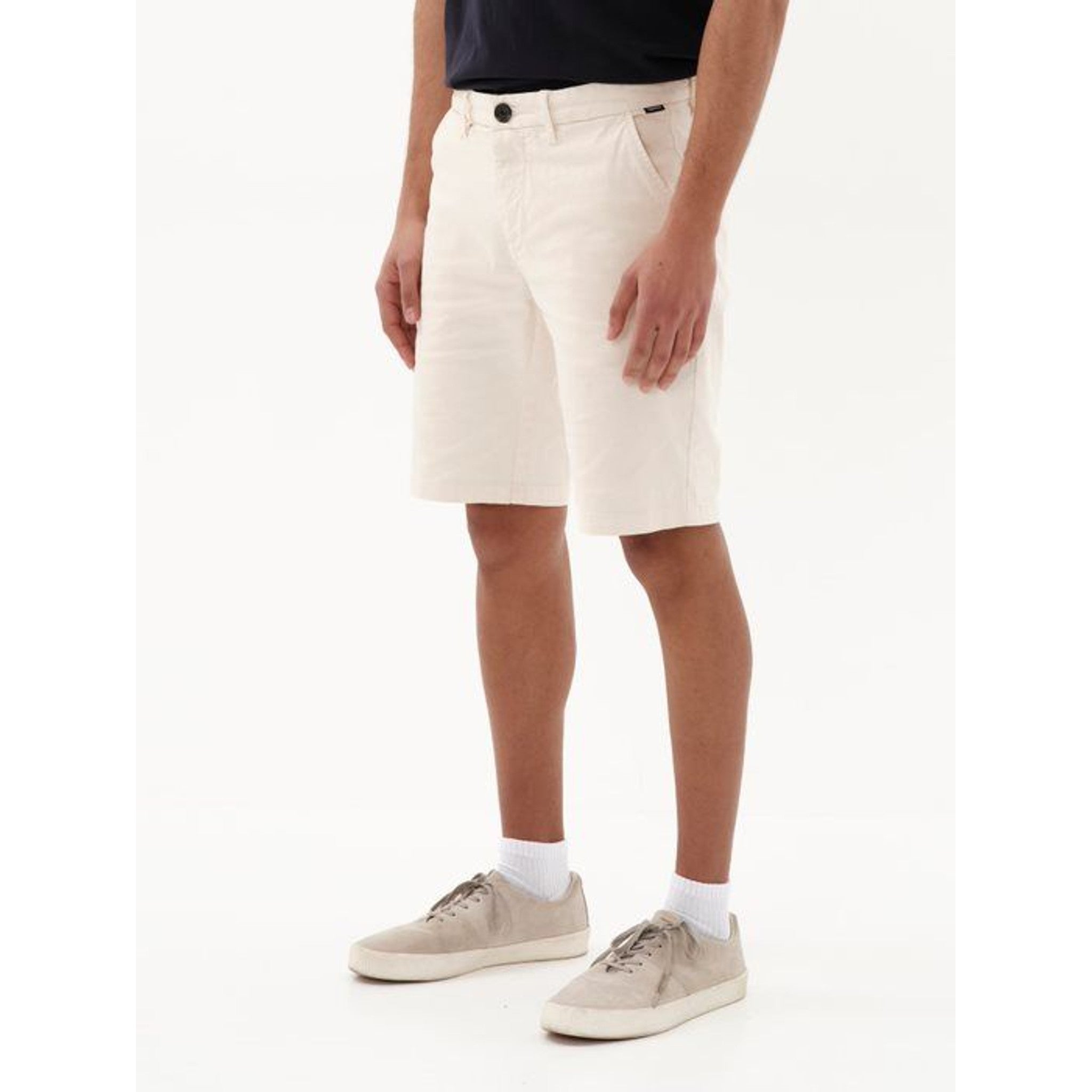 local_14254__color_off-white