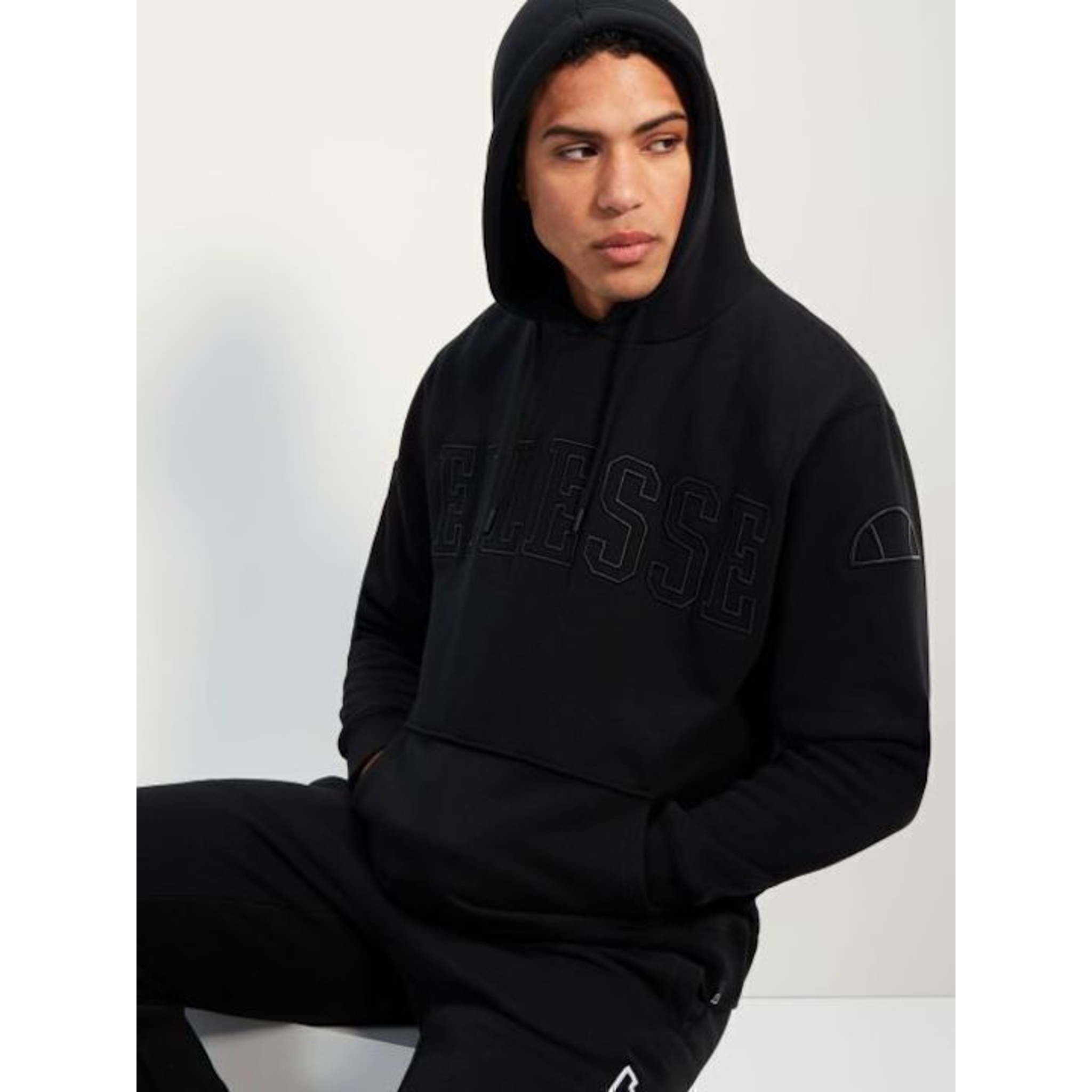local_19948__color_black