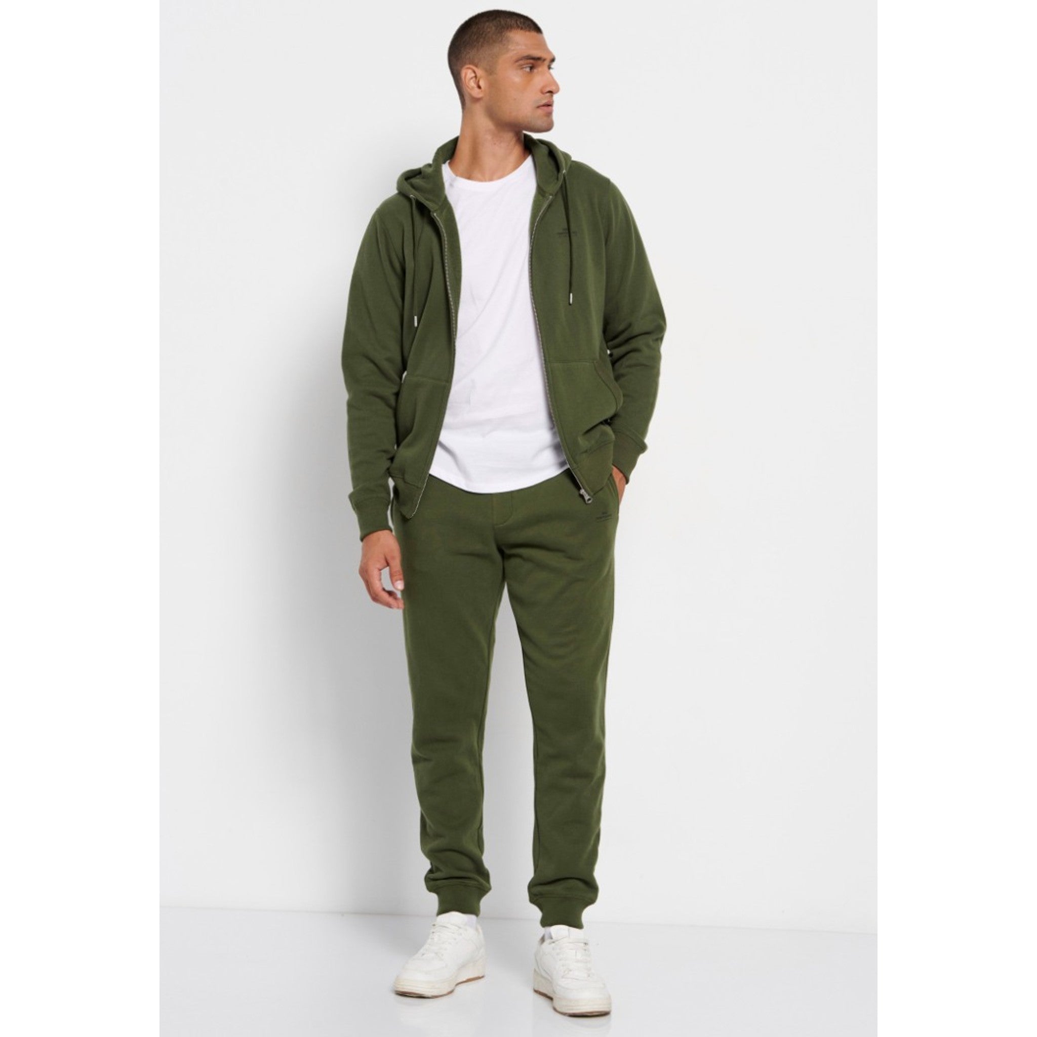 local_11174__color_pine-green