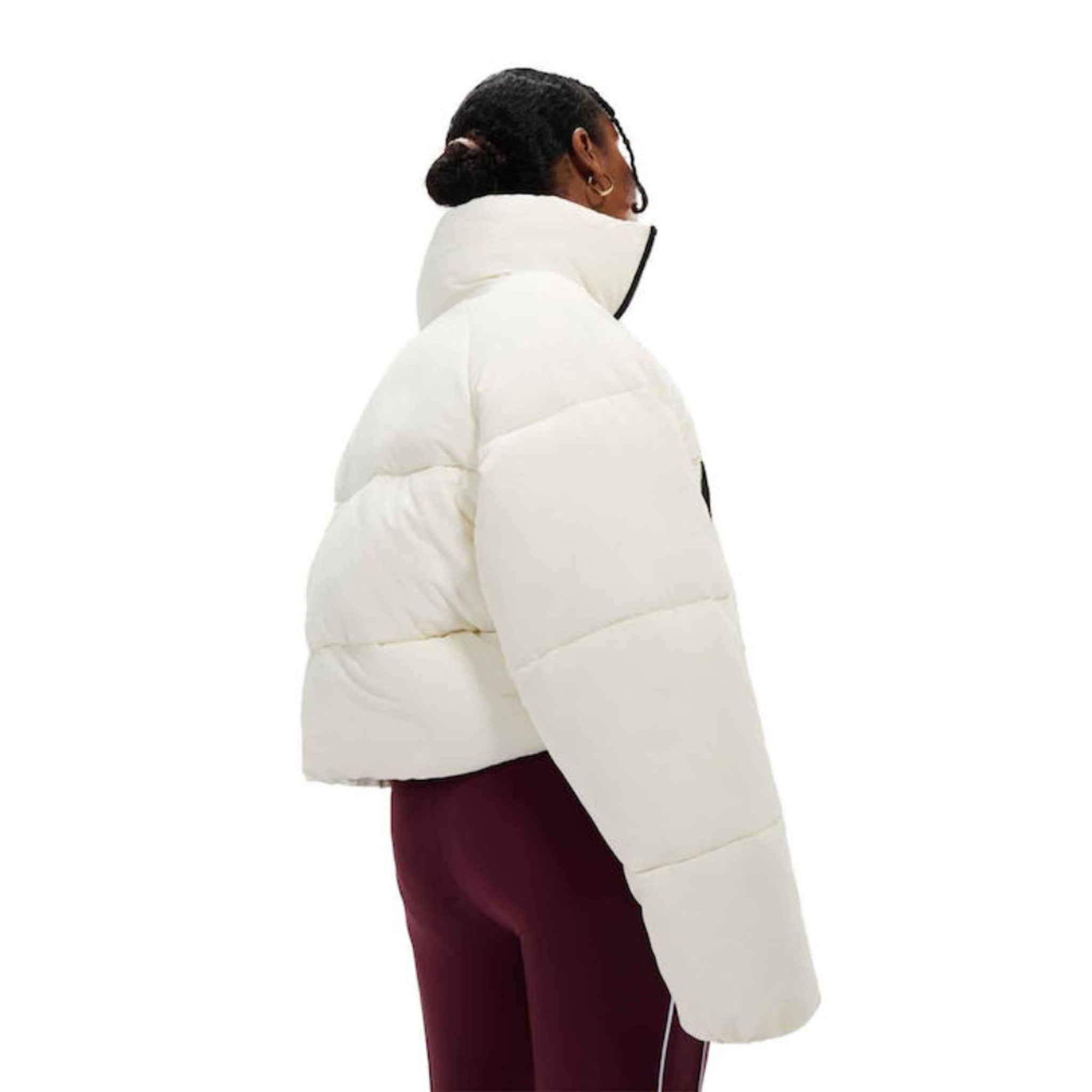 local_13724__color_off-white